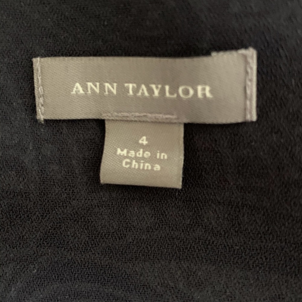 Ann Taylor Blouse SZ - 4 - Picture 4 of 5